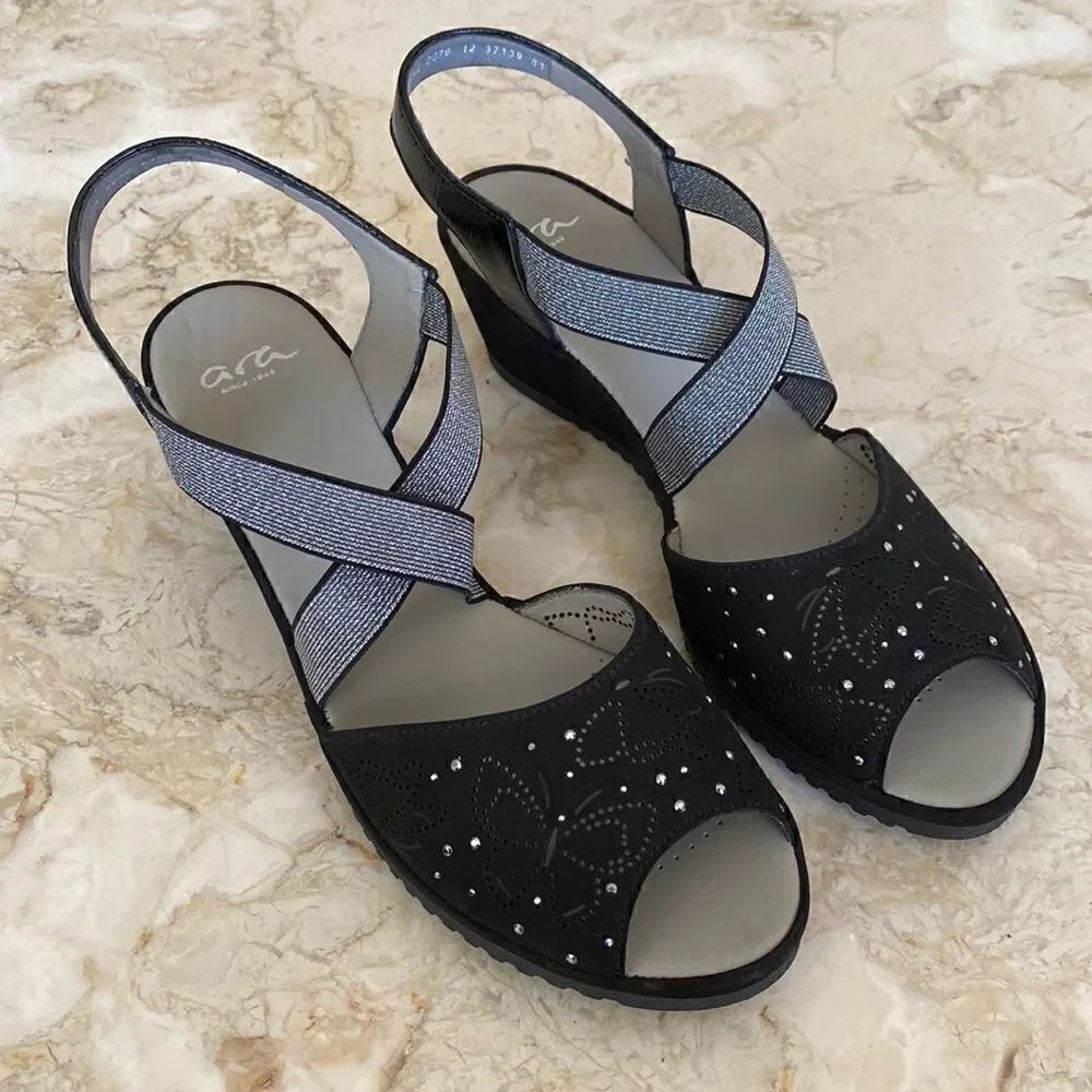 NWOT Ara Celia Leather Wedge Sandals